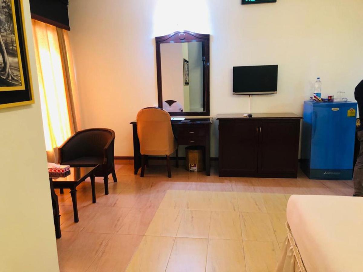 Grand Park Hotel Chittagong Exterior photo