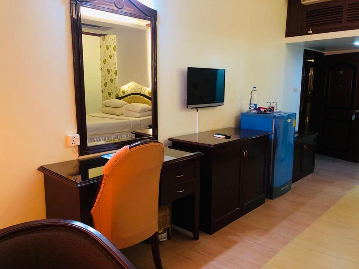 Grand Park Hotel Chittagong Exterior photo